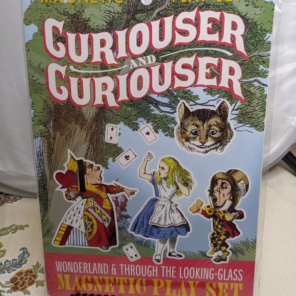 Curiouser & Curiouser Magnet Set- Alice in Wonderland - new - Picture 1 of 2